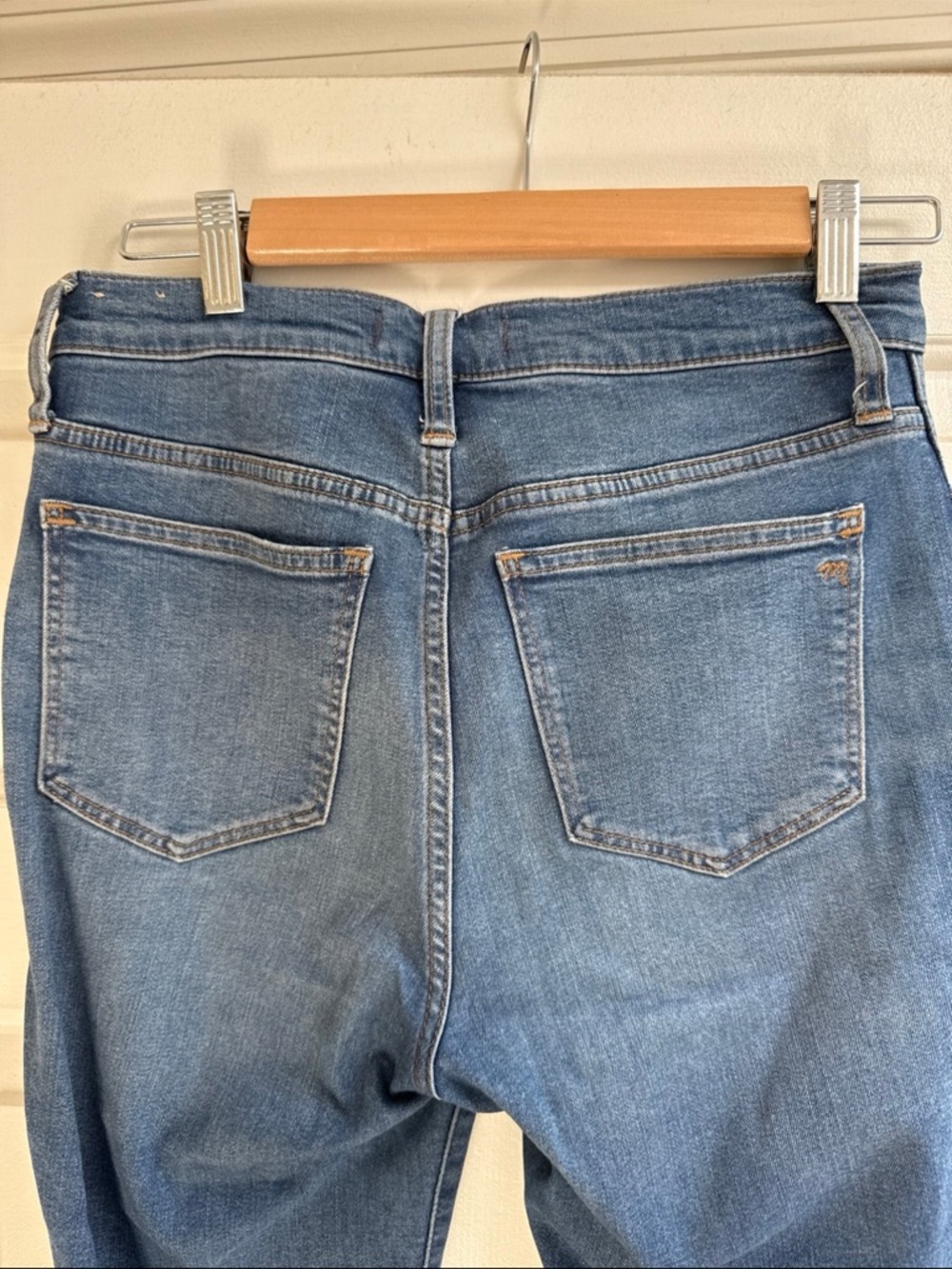 Madewell Classic Women's Blue Jeans - Picture 5 of 6